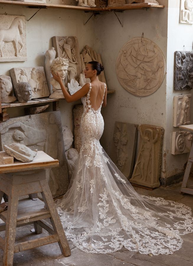 Modeca Couture trouwkledij